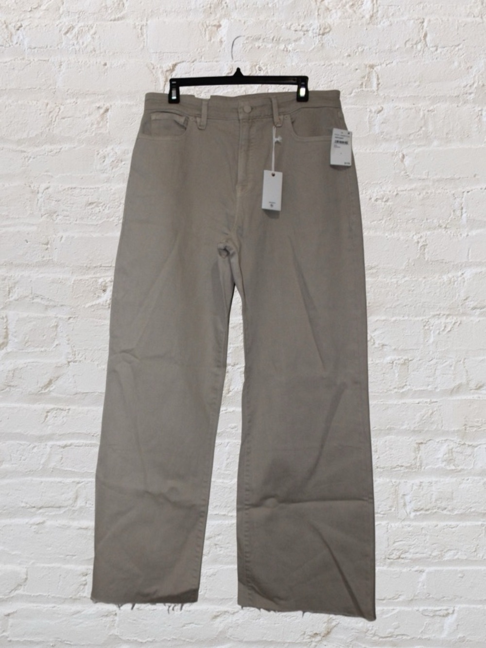 Good American Good Ease Relaxed Jeans